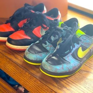 2 Pair of Boys Nike Dunks. Size 2 & 2.5. Bright blue green & orange silver.